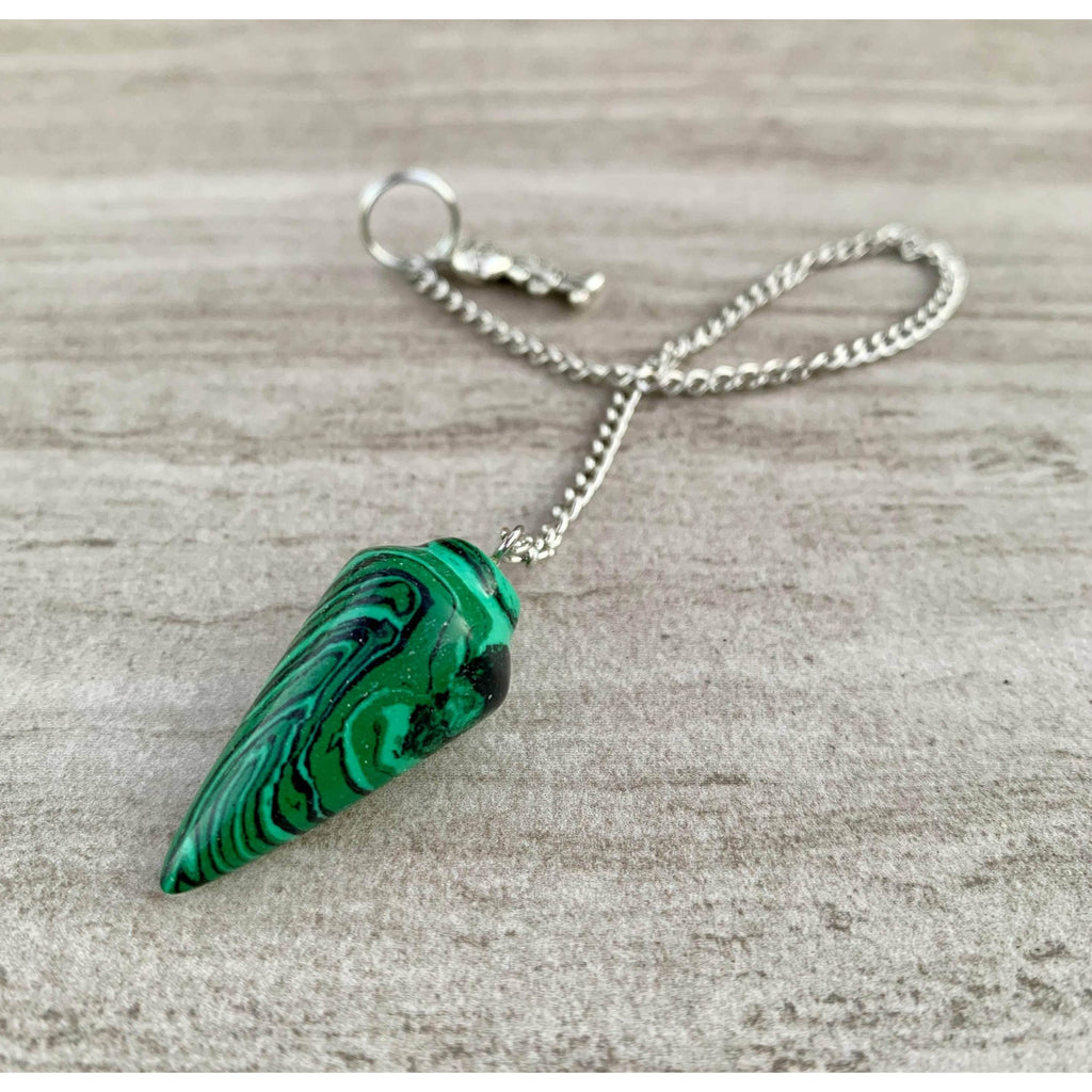 Malachite pendulum necklace with green teardrop stone and silver chain, ring clasp