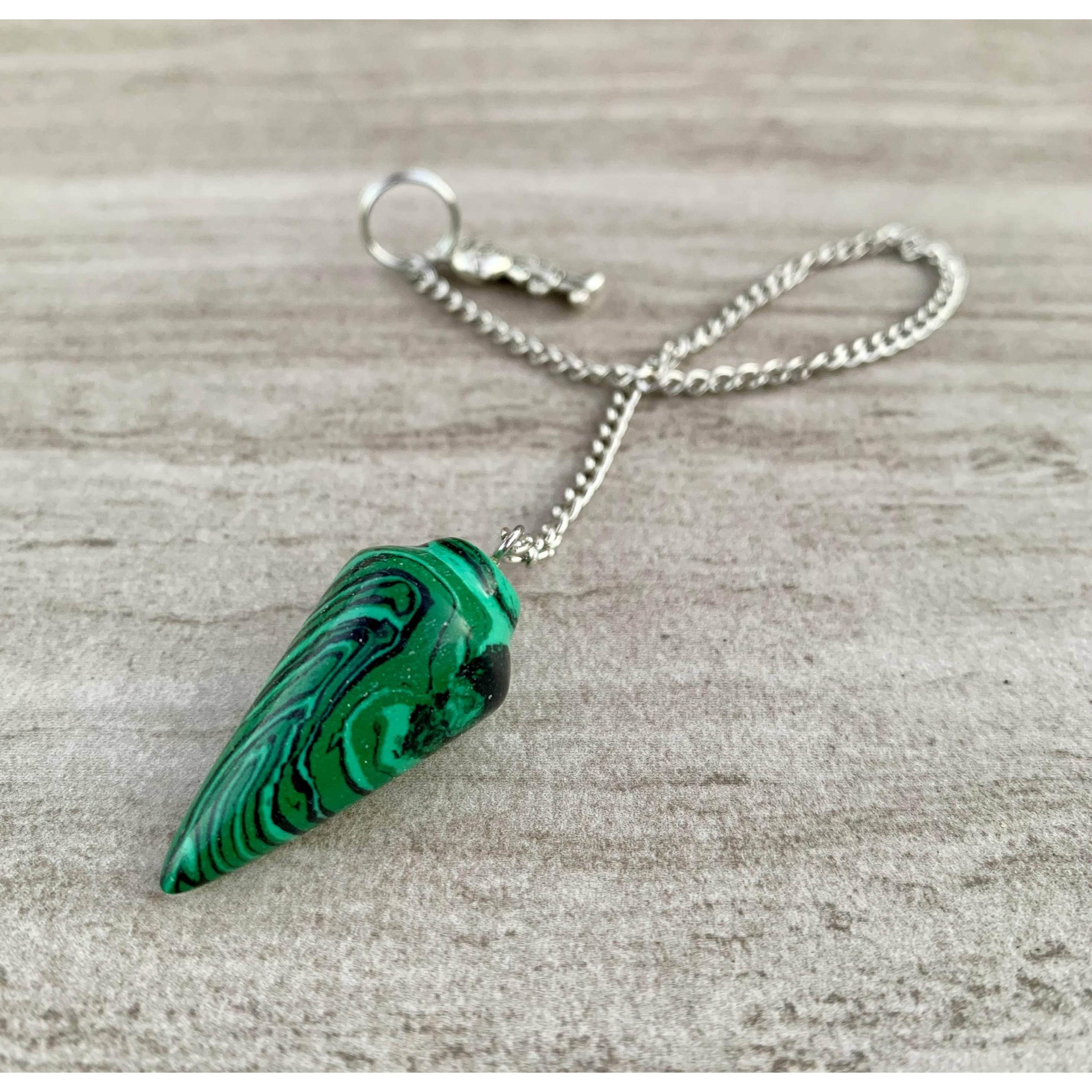 Malachite pendulum necklace with green teardrop stone and silver chain, ring clasp
