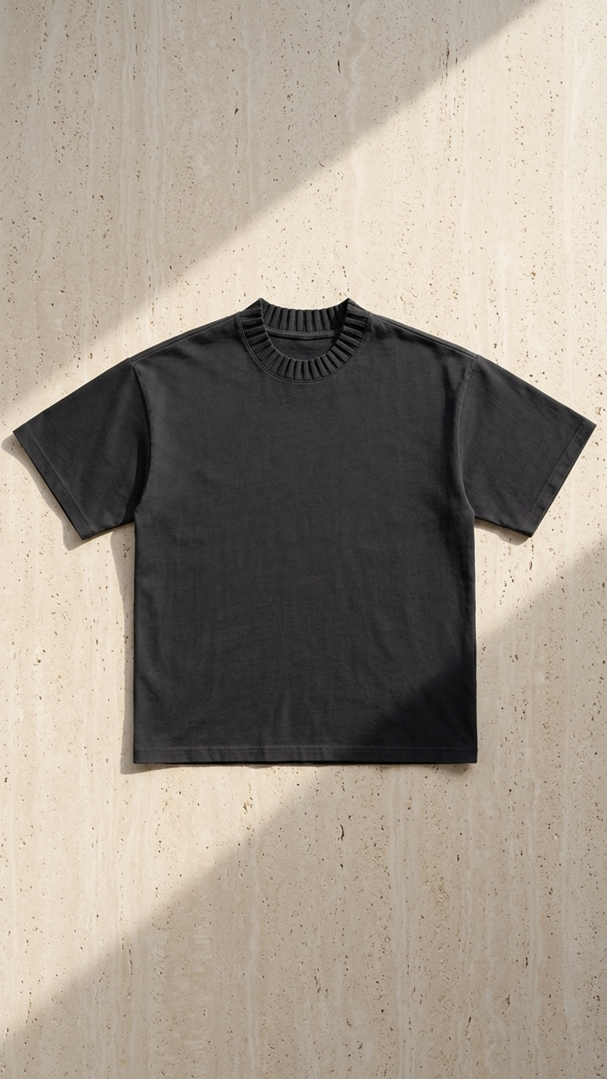 Black heavyweight knitted crew-neck t-shirt, short sleeves