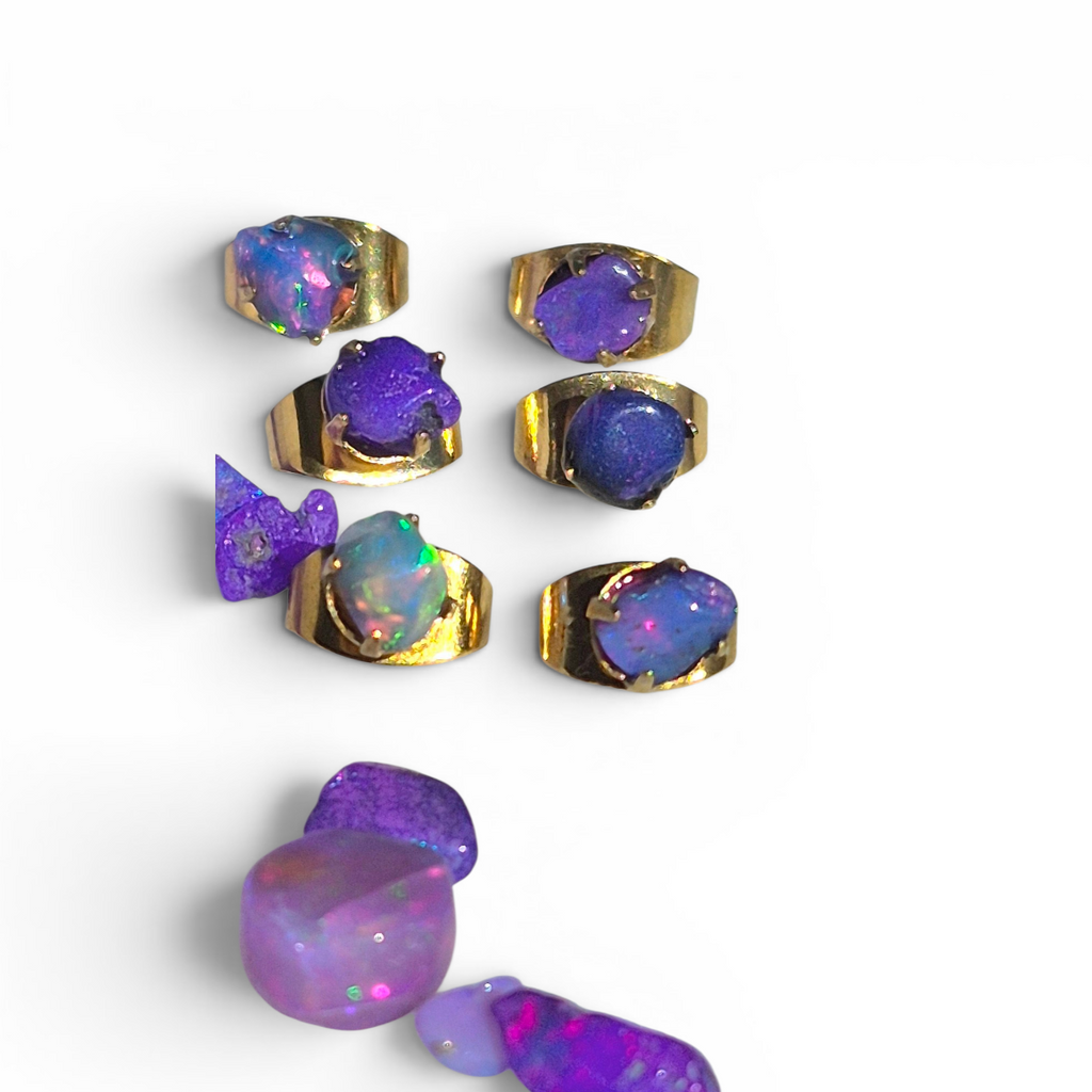 Small purple Ethiopian opal chip 18k gold 4mm Studs